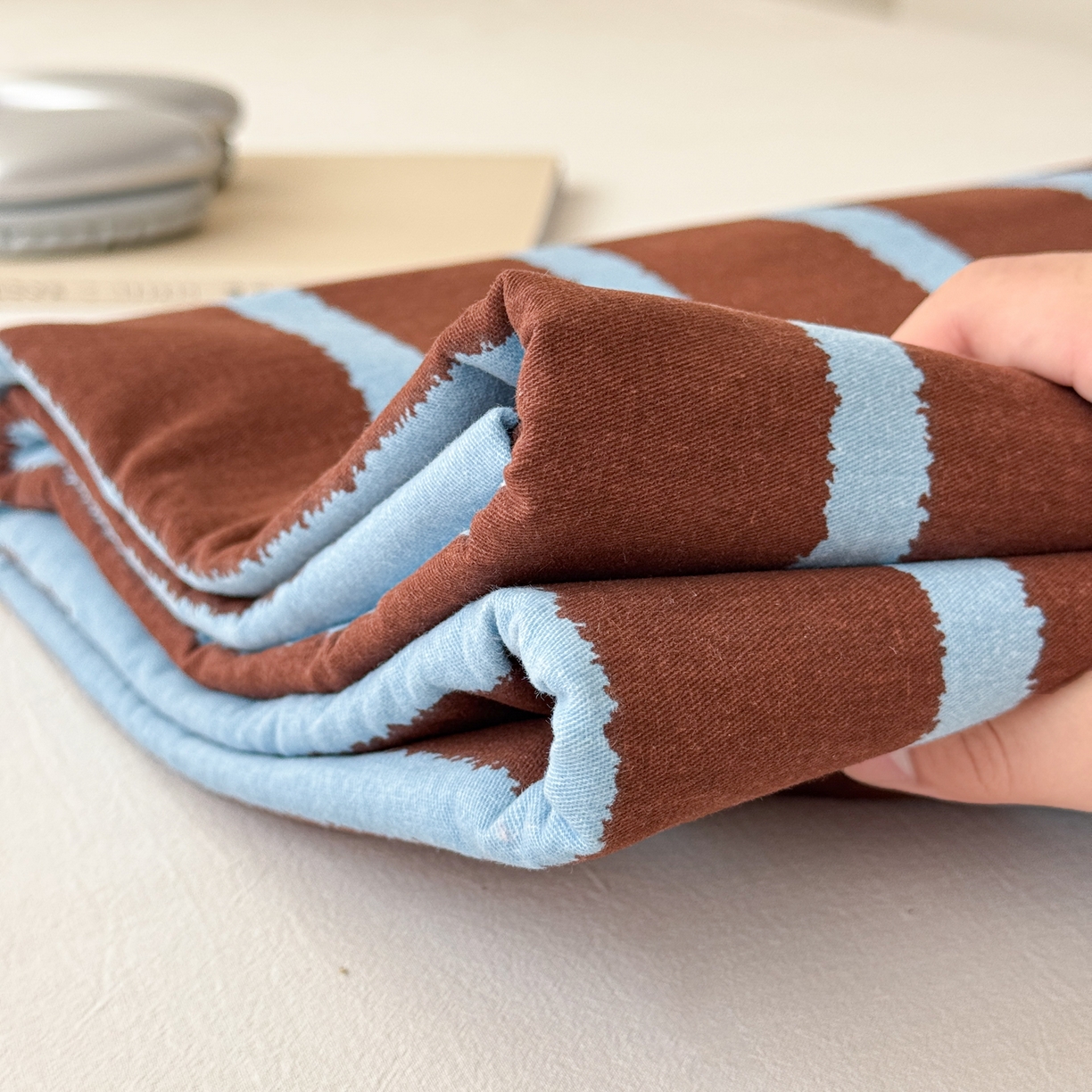 91家纺网 家纺一手货源 找家纺 丽美人家纺 2025新款全棉纯棉磨毛单床单 床单单件 律动咖