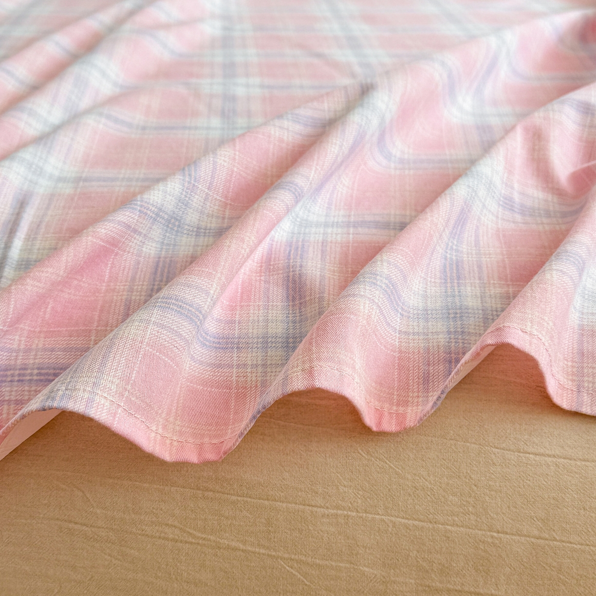 91家纺网 家纺一手货源 找家纺 丽美人家纺 2025新款全棉纯棉磨毛单床单 床单单件 温馨粉格