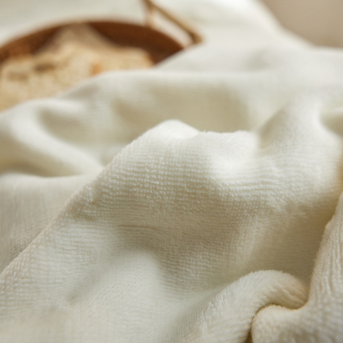 91家纺网 家纺一手货源 找家纺 （总）千朵森 2025新款高克重全消光纯色牛奶绒套件四件套 风格一