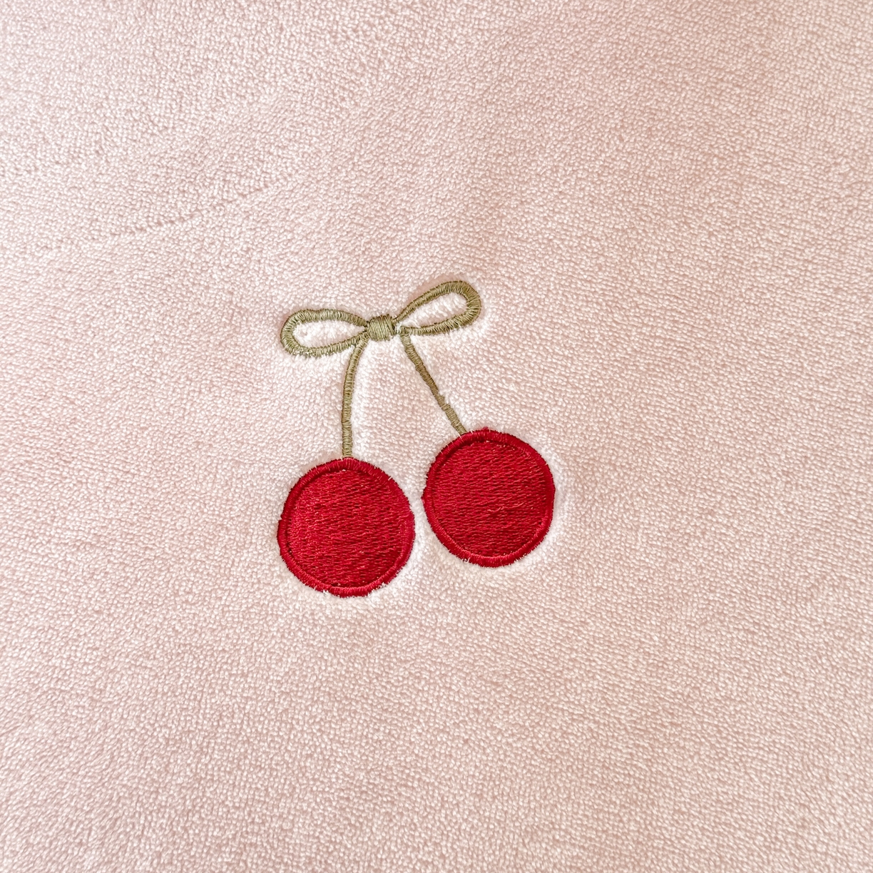 91家纺网 家纺一手货源 找家纺 KA家纺 2025新款绣花嵌绳牛奶绒四件套-元气满满系列 元气满满粉