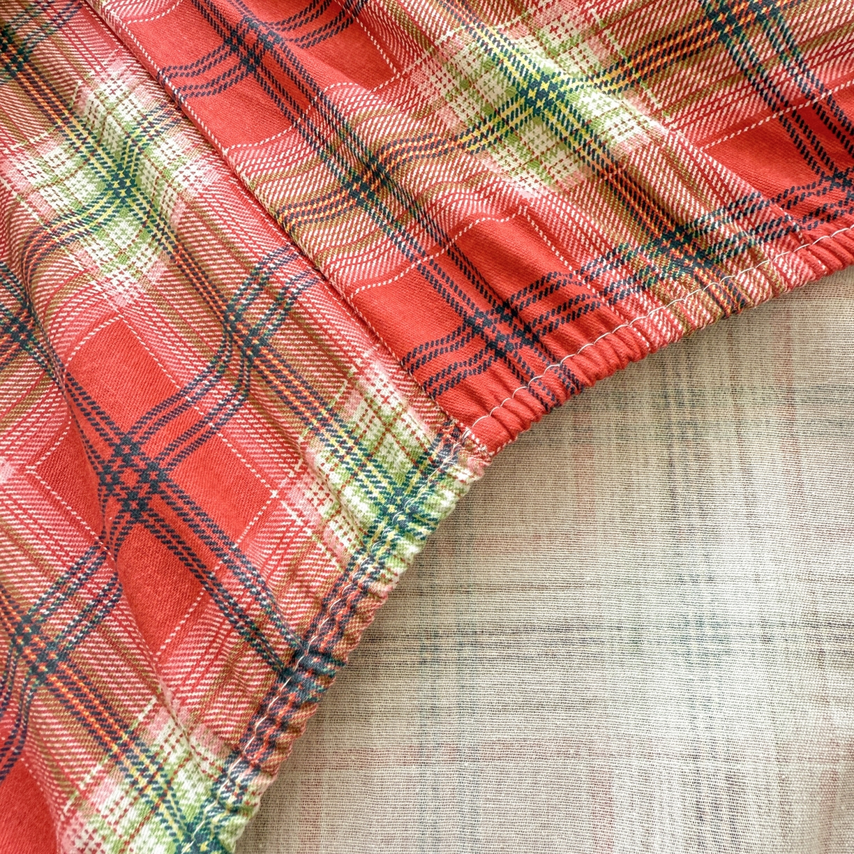 91家纺网 家纺一手货源 找家纺 丽美人家纺 2025新款全棉纯棉磨毛单床笠 床笠单件 红纹格