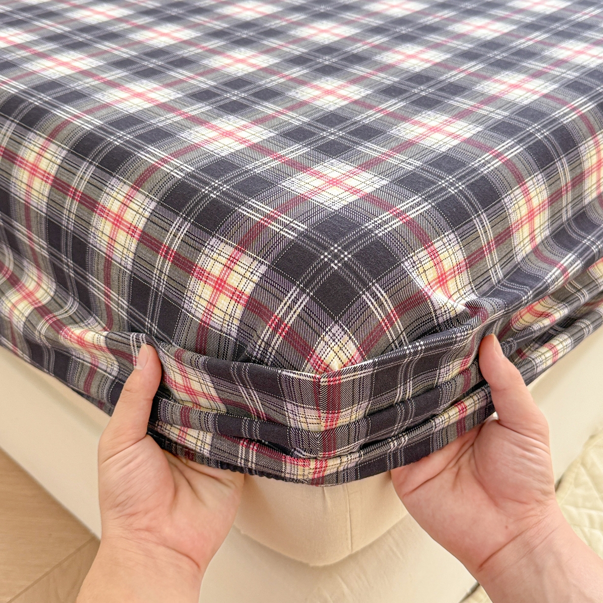 91家纺网 家纺一手货源 找家纺 丽美人家纺 2025新款全棉纯棉磨毛单床笠 床笠单件 黑纹格