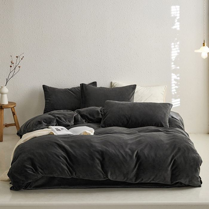 千朵森 2025新款高克重全消光纯色牛奶绒套件四件套 风格一 墨灰