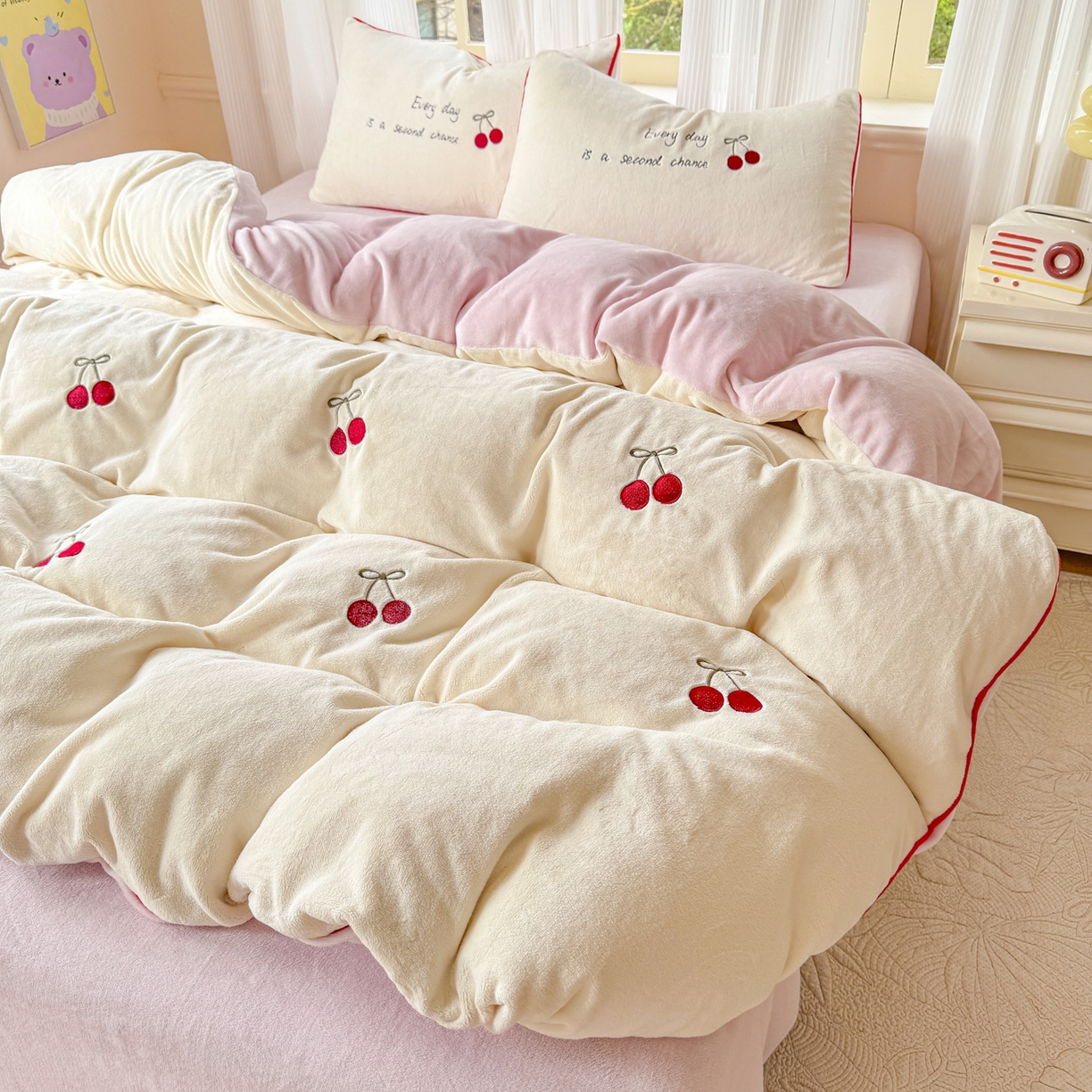 KA家纺 2025新款绣花嵌绳牛奶绒四件套-元气满满系列 元气满满奶昔白粉