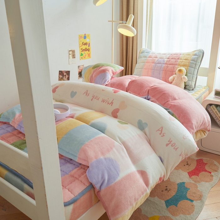 91家纺网 家纺一手货源 找家纺 爱思凯家纺 2025新款初心-牛奶绒学生床笠小号三件套 【初心】床笠-爱心彩虹