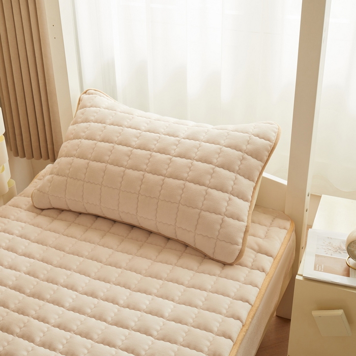 91家纺网 家纺一手货源 找家纺 爱思凯家纺 2025新款初心-牛奶绒学生床笠小号三件套 【初心】床笠-香槟色