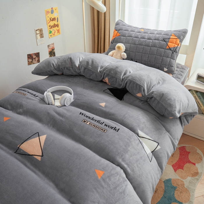 91家纺网 家纺一手货源 找家纺 （总）爱思凯家纺 2025新款初心-牛奶绒学生床笠小号三件套