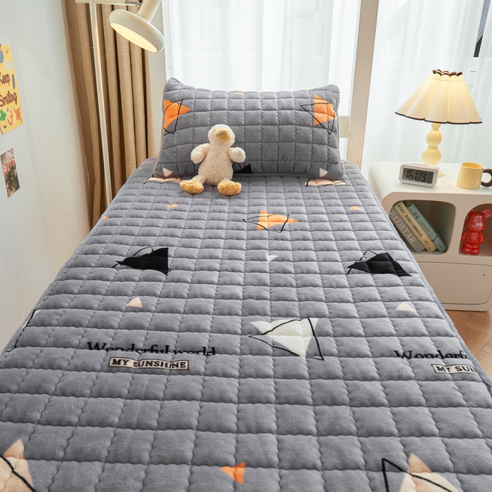 91家纺网 家纺一手货源 找家纺 （总）爱思凯家纺 2025新款初心-牛奶绒学生床笠小号三件套