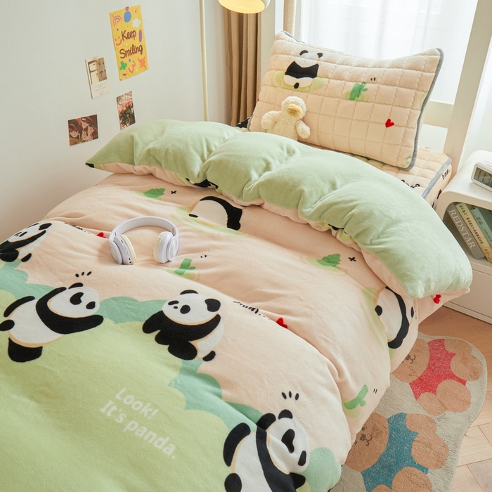 91家纺网 家纺一手货源 找家纺 爱思凯家纺 2025新款初心-牛奶绒学生床笠小号三件套 【初心】床笠-看熊猫