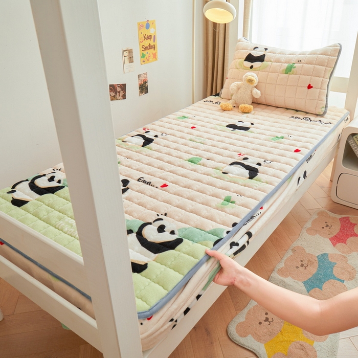 91家纺网 家纺一手货源 找家纺 爱思凯家纺 2025新款初心-牛奶绒学生床笠小号三件套 【初心】床笠-看熊猫