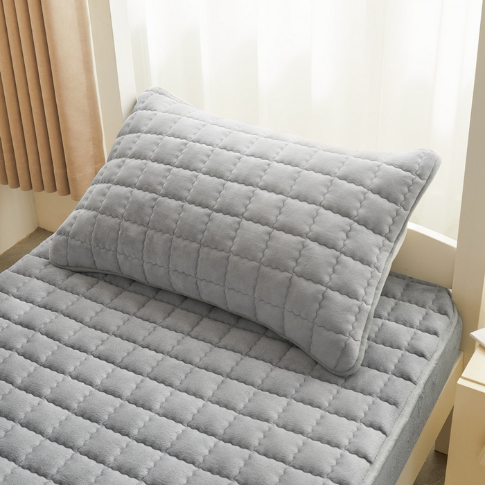 91家纺网 家纺一手货源 找家纺 爱思凯家纺 2025新款初心-牛奶绒学生床笠小号三件套 【初心】床笠-时尚灰