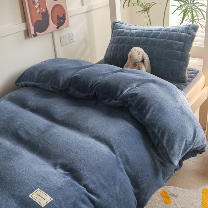 91家纺网 家纺一手货源 找家纺 爱思凯家纺 2025新款初心-牛奶绒学生床笠小号三件套 【初心】床笠-蓝灰