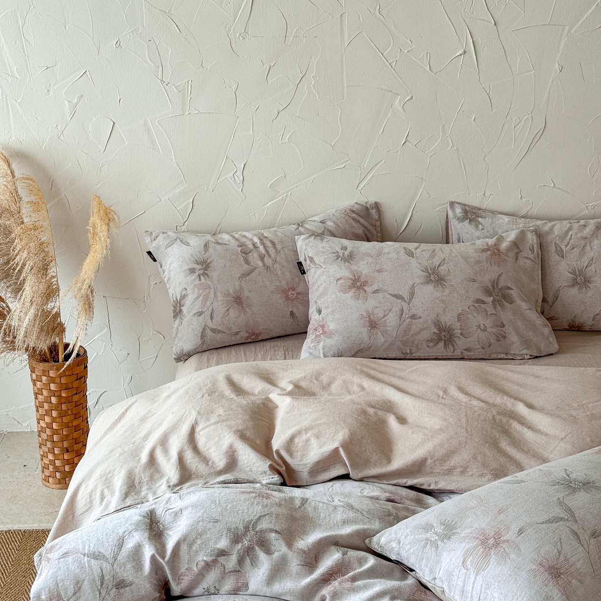 91家纺网 家纺一手货源 找家纺 于果 2025新款全棉纯棉色织提花四件套 海棠花语