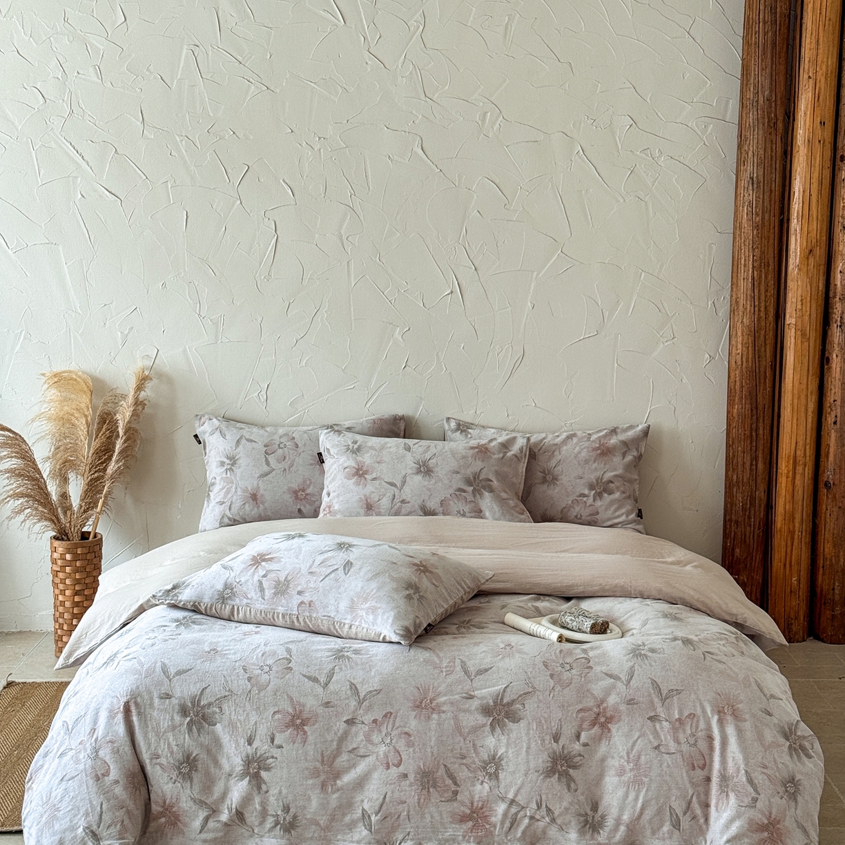 91家纺网 家纺一手货源 找家纺 于果 2025新款全棉纯棉色织提花四件套 海棠花语