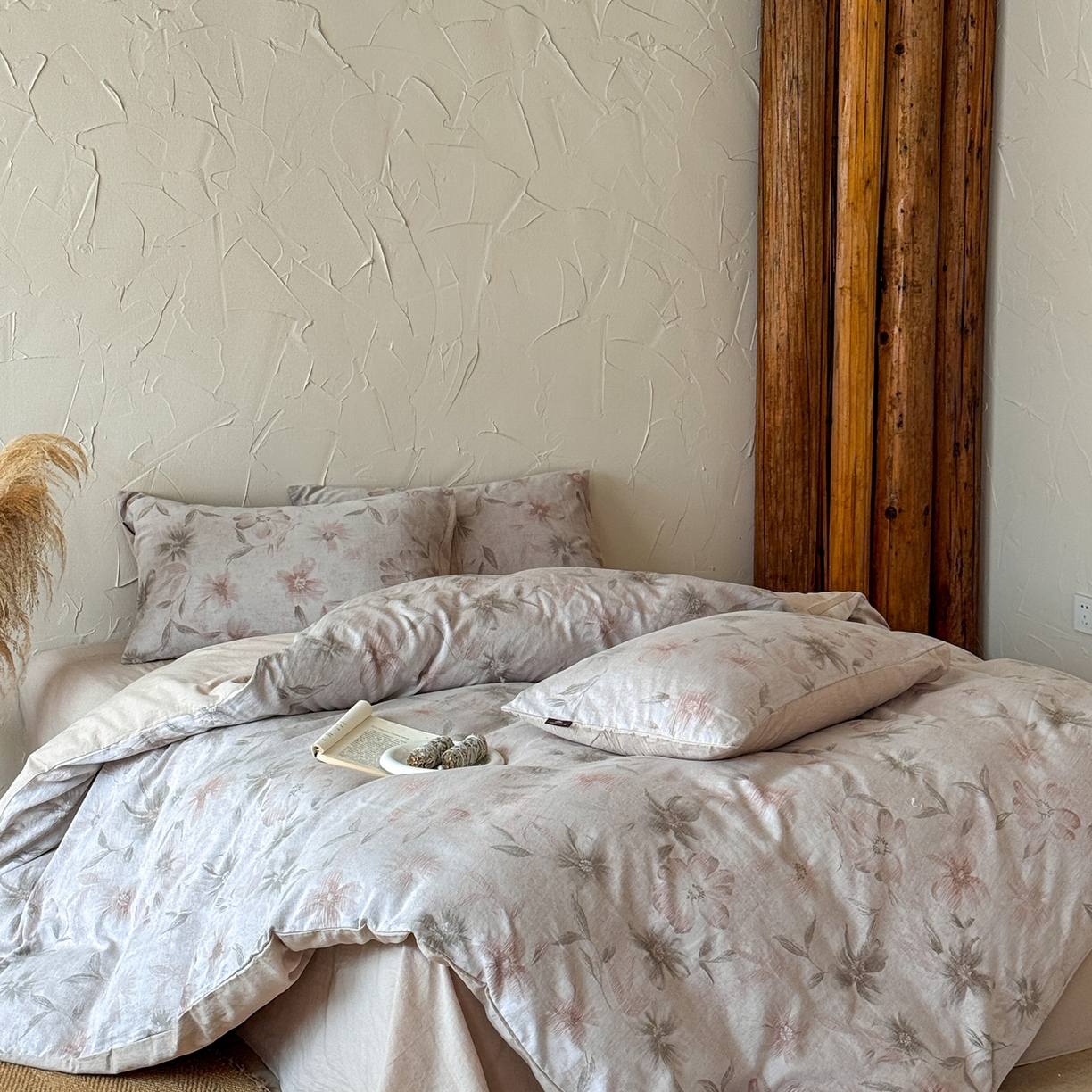 91家纺网 家纺一手货源 找家纺 于果 2025新款全棉纯棉色织提花四件套 海棠花语