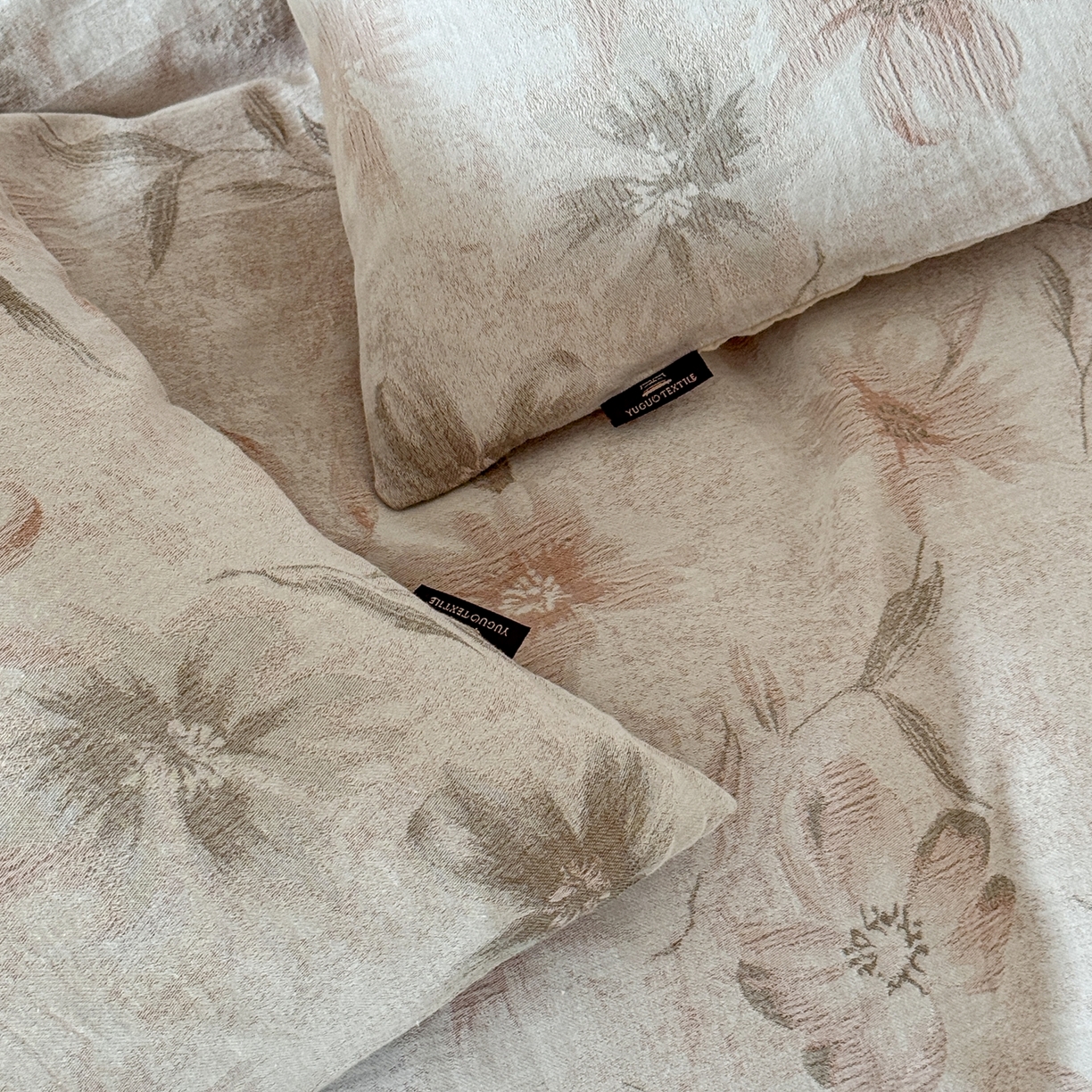 91家纺网 家纺一手货源 找家纺 于果 2025新款全棉纯棉色织提花四件套 海棠花语