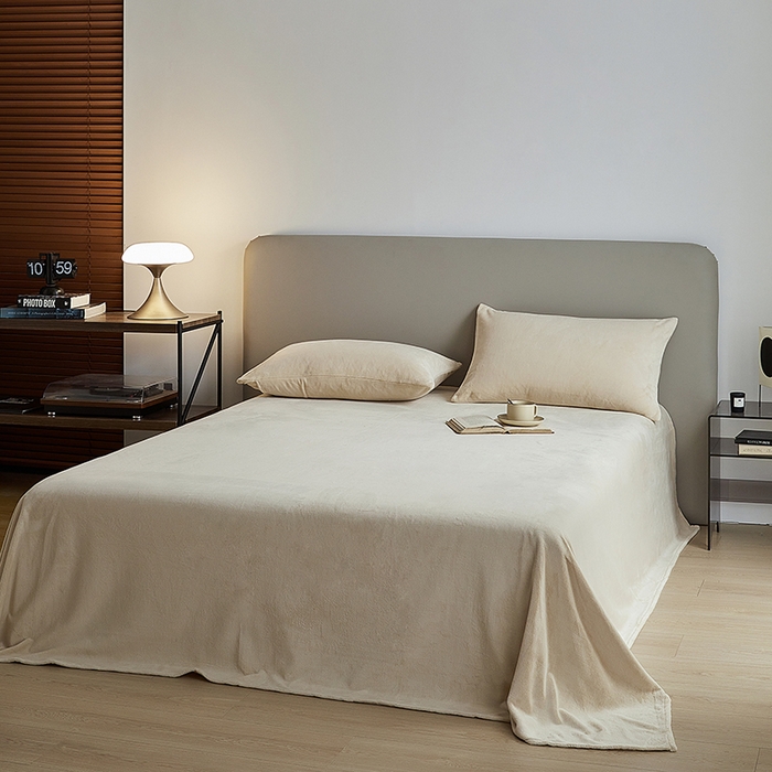 91家纺网 家纺一手货源 找家纺 千朵森 2025新款高克重全消光纯色牛奶绒套件四件套 风格二 郁金香