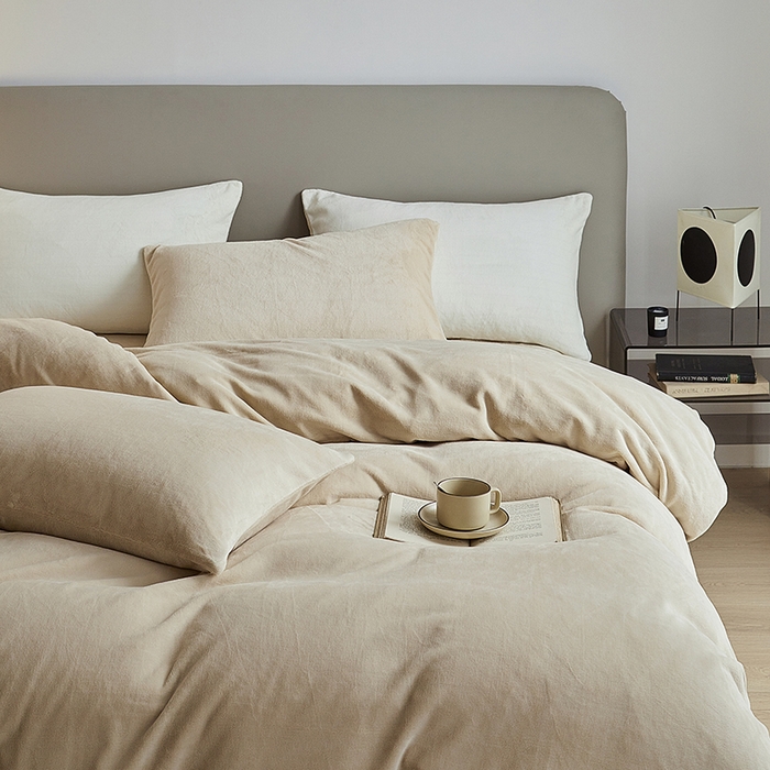 91家纺网 家纺一手货源 找家纺 千朵森 2025新款高克重全消光纯色牛奶绒套件四件套 风格二 郁金香