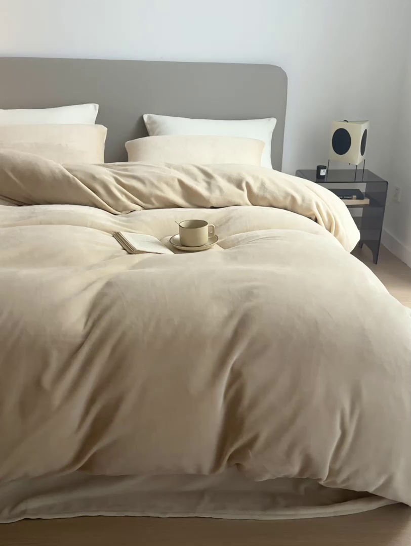 91家纺网 家纺一手货源 找家纺 千朵森 2025新款高克重全消光纯色牛奶绒套件四件套 风格二 郁金香