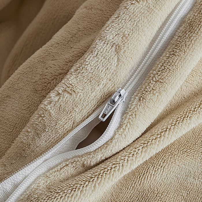 91家纺网 家纺一手货源 找家纺 千朵森 2025新款高克重全消光纯色牛奶绒套件四件套 风格二 藕荷粉配郁香金