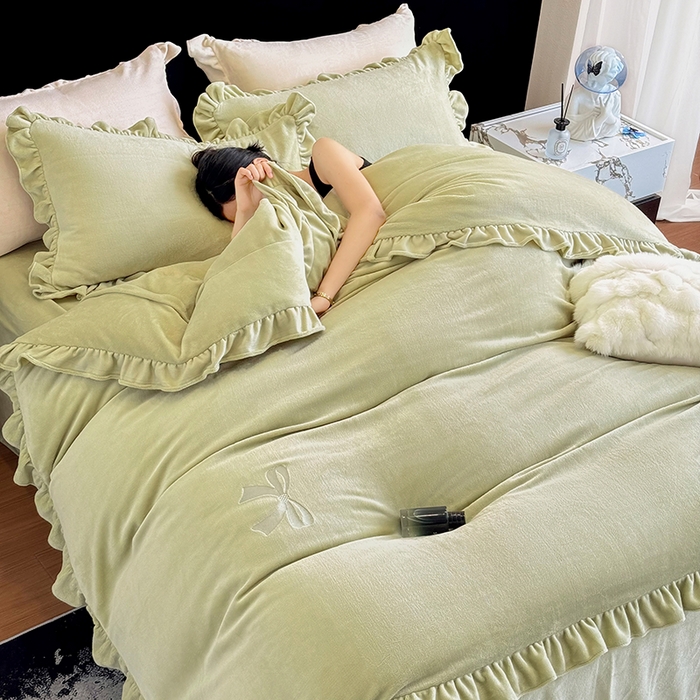 91家纺网 家纺一手货源 找家纺 席之家 2025新款蝴蝶结绣花牛奶绒四件套 蝴蝶结-青柠绿