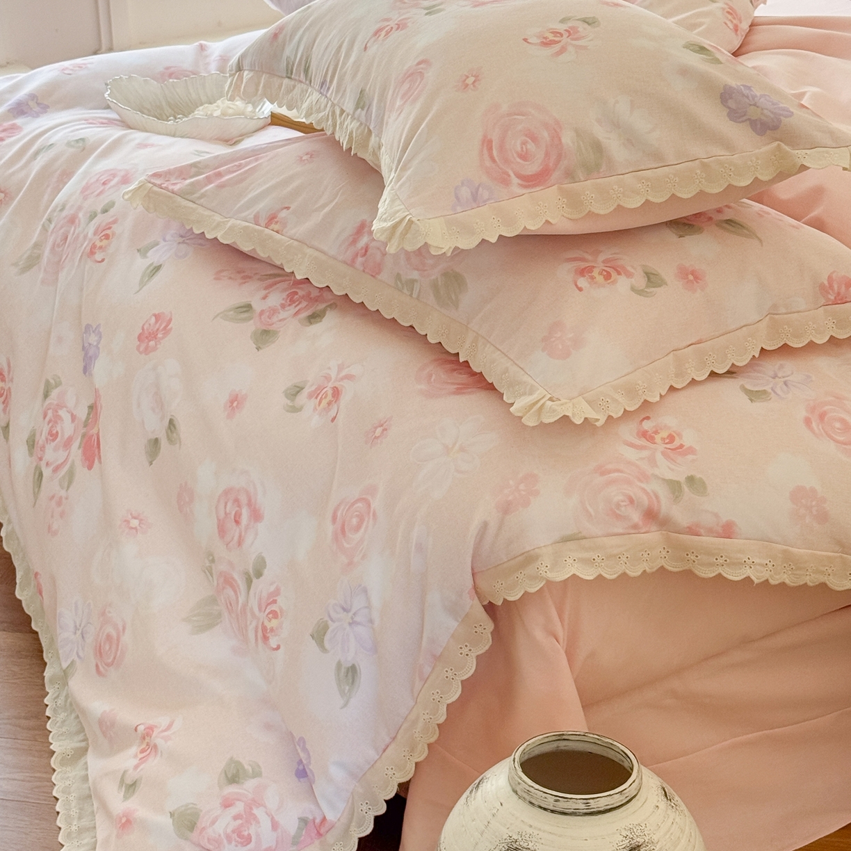 91家纺网 家纺一手货源 找家纺 于果 2025新款全棉纯棉生态磨毛花边款四件套 梦瑶