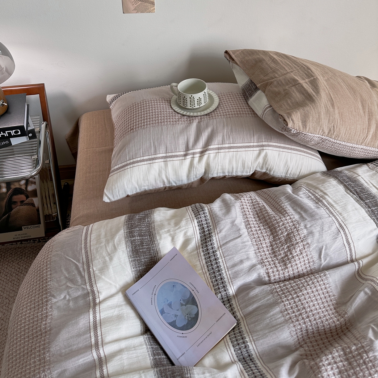 91家纺网 家纺一手货源 找家纺 艾咪-Amy ntmy 2025新款全棉色织小提花四件套-絮语      透明PE袋(如需手提无纺布包+5元) 絮语-咖