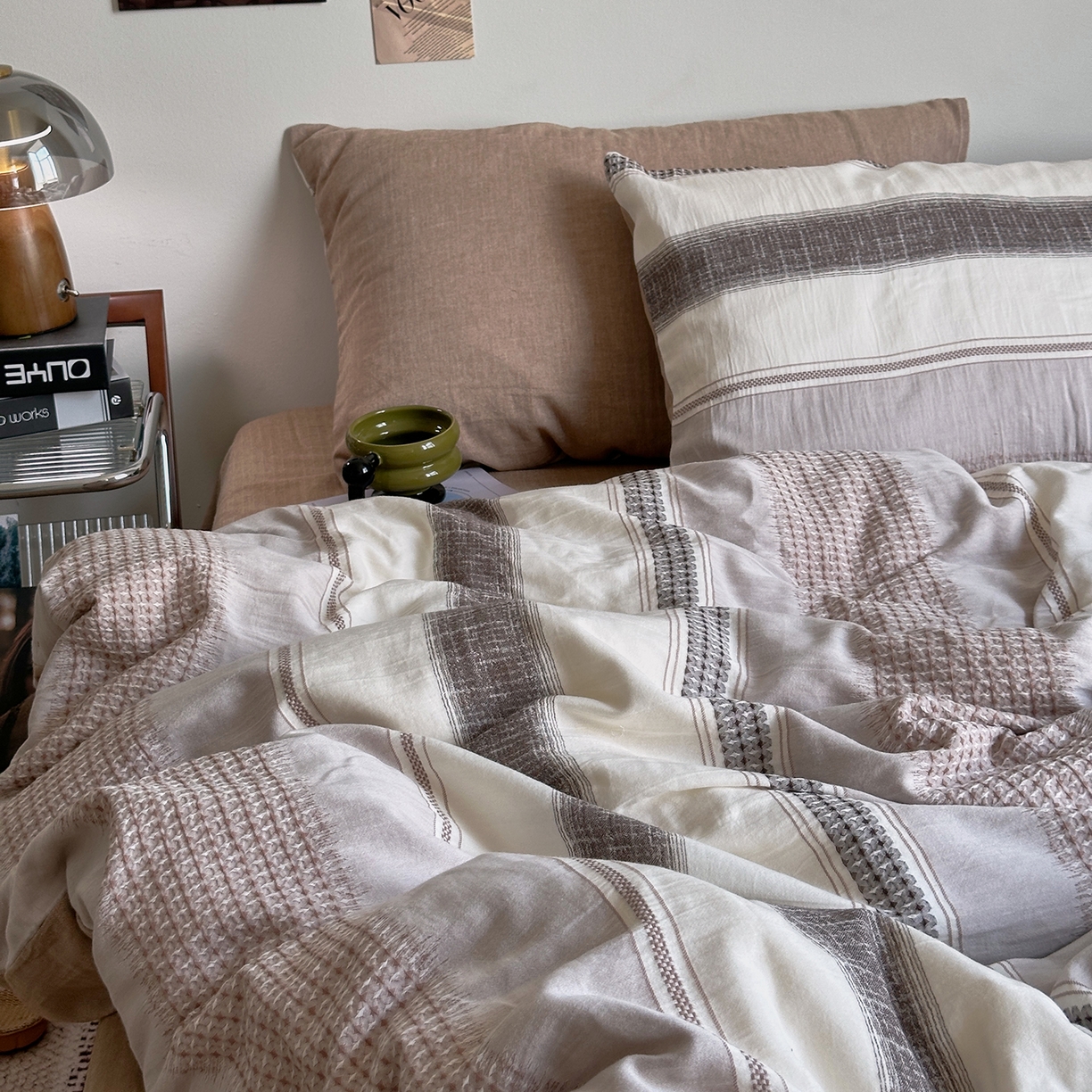 91家纺网 家纺一手货源 找家纺 艾咪-Amy ntmy 2025新款全棉色织小提花四件套-絮语      透明PE袋(如需手提无纺布包+5元) 絮语-咖