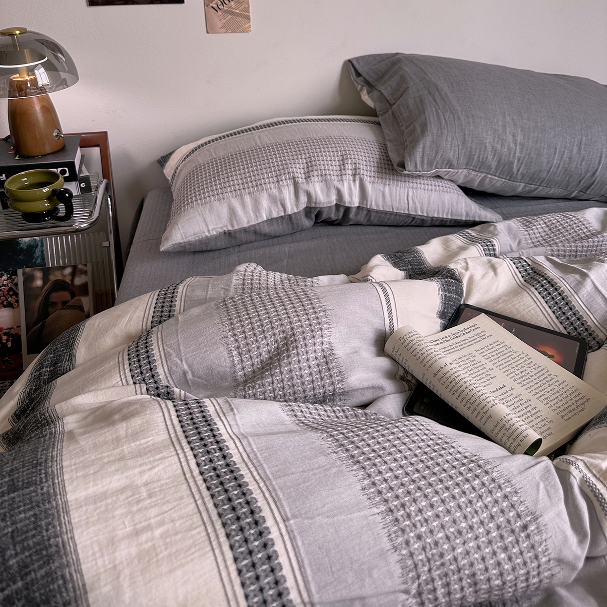 91家纺网 家纺一手货源 找家纺 艾咪-Amy ntmy 2025新款全棉色织小提花四件套-絮语      透明PE袋(如需手提无纺布包+5元) 絮语-灰