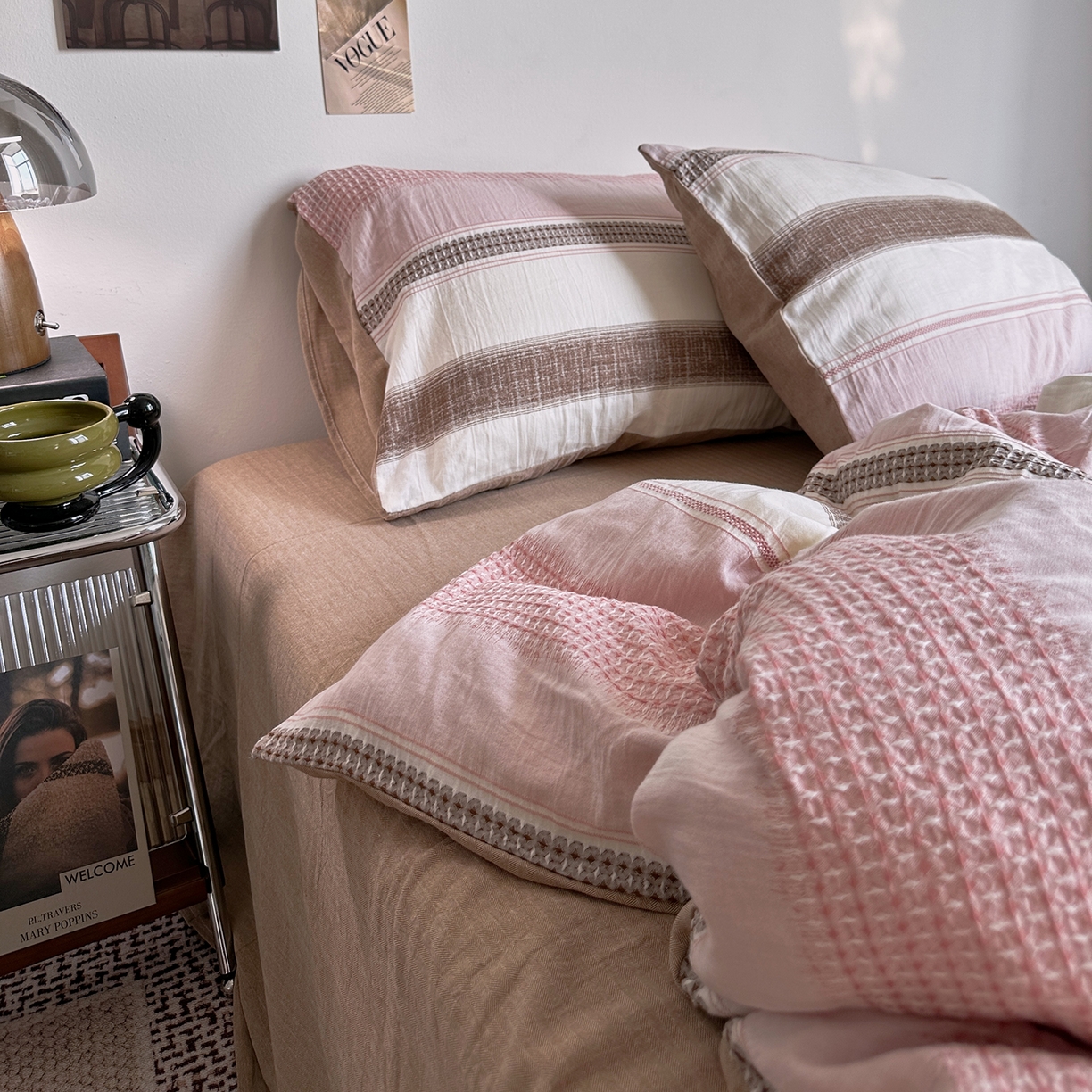 91家纺网 家纺一手货源 找家纺 艾咪-Amy ntmy 2025新款全棉色织小提花四件套-絮语      透明PE袋(如需手提无纺布包+5元) 絮语-粉