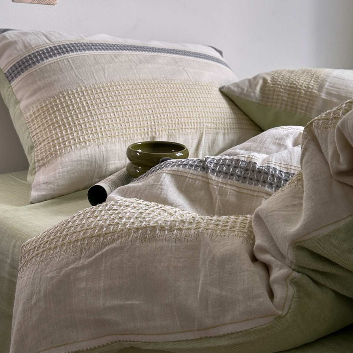 91家纺网 家纺一手货源 找家纺 艾咪-Amy ntmy 2025新款全棉色织小提花四件套-絮语      透明PE袋(如需手提无纺布包+5元) 絮语-绿