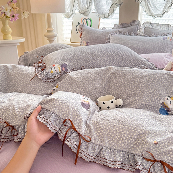 91家纺网 家纺一手货源 找家纺 韩约家纺 2025新款1韩式蝴蝶结加厚床单款棉麻四件套 熊仔萌萌