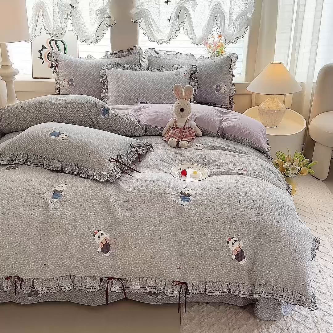 91家纺网 家纺一手货源 找家纺 韩约家纺 2025新款1韩式蝴蝶结加厚床单款棉麻四件套 熊仔萌萌