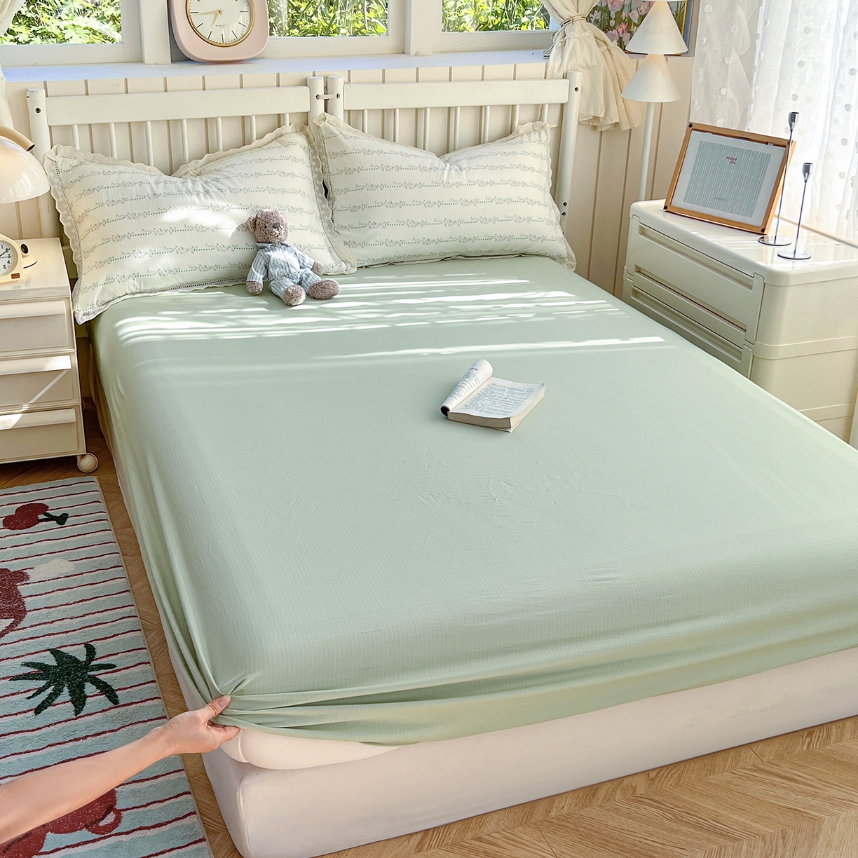 91家纺网 家纺一手货源 找家纺 赫然家纺 2026新款云感皱皱双层纱法式镂空全棉花边款四件套 怦然心动