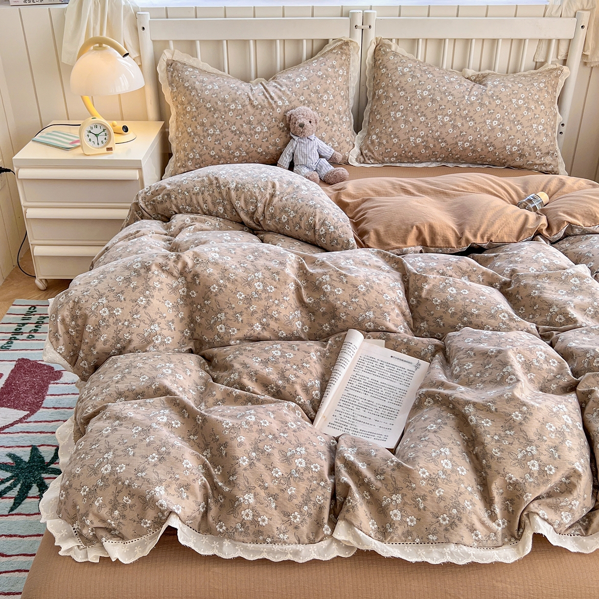 91家纺网 家纺一手货源 找家纺 赫然家纺 2026新款云感皱皱双层纱法式镂空全棉花边款四件套 幸福相约