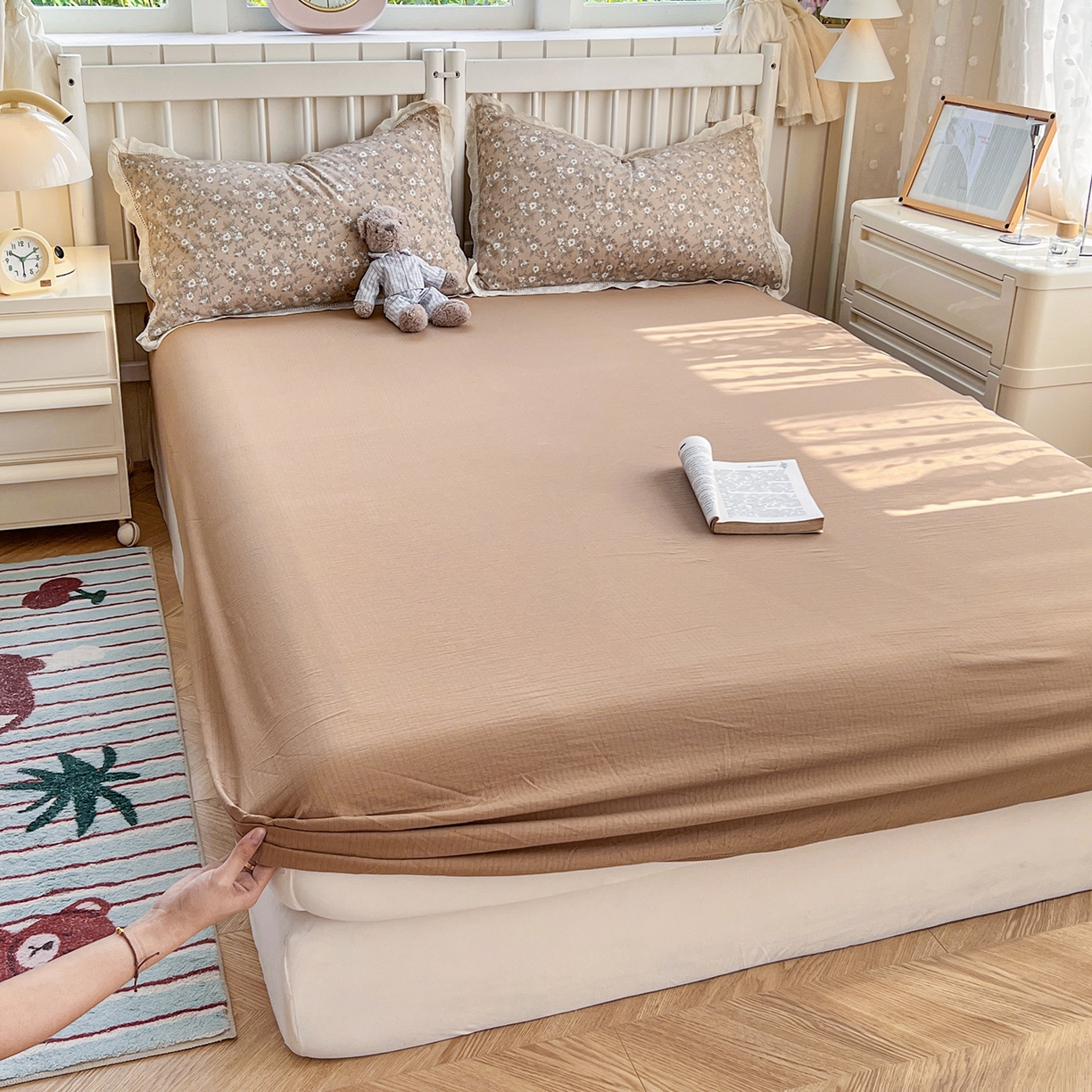 91家纺网 家纺一手货源 找家纺 赫然家纺 2026新款云感皱皱双层纱法式镂空全棉花边款四件套 幸福相约