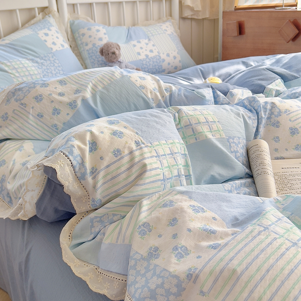 91家纺网 家纺一手货源 找家纺 赫然家纺 2026新款云感皱皱双层纱法式镂空全棉花边款四件套 兰亭序