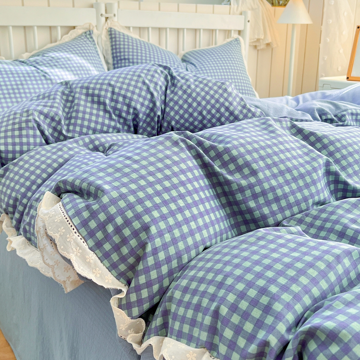 91家纺网 家纺一手货源 找家纺 赫然家纺 2026新款云感皱皱双层纱法式镂空全棉花边款四件套 北欧格