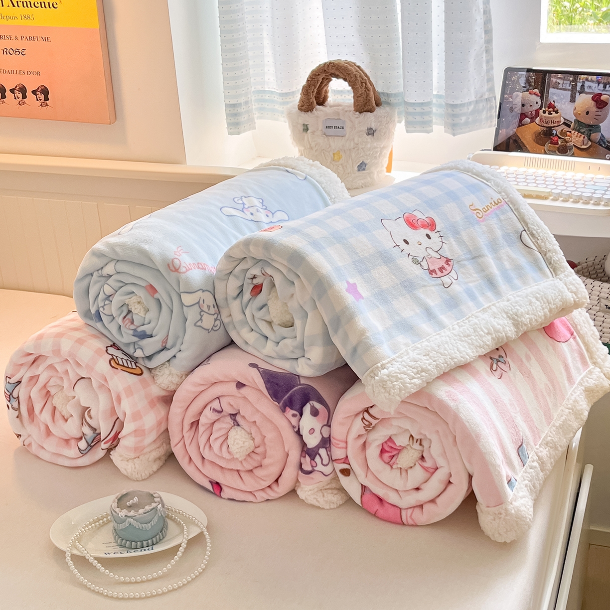 91家纺网 家纺一手货源 找家纺 （总）金爱家 2025新款A类三丽鸥正版授权少女可爱卡通加厚牛奶绒羊羔绒毛毯多功能四季毛毯毯子