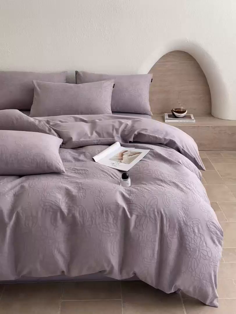 91家纺网 家纺一手货源 找家纺 宜代光年 2025新款全棉色织水洗棉大提花四件套（第一批） 光之蝶-紫
