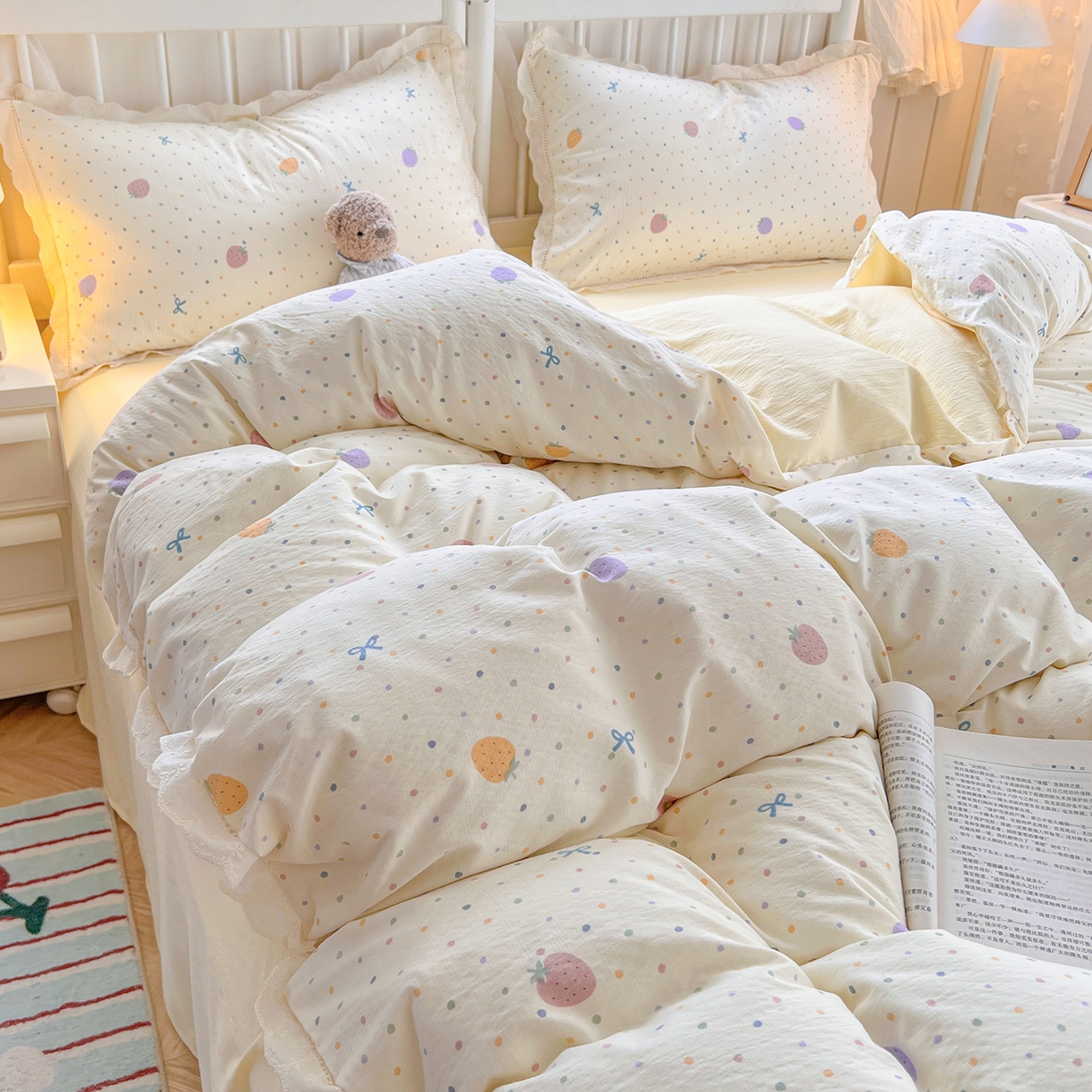 91家纺网 家纺一手货源 找家纺 赫然家纺 2026新款云感皱皱双层纱法式镂空全棉花边款单品枕套 草莓多多