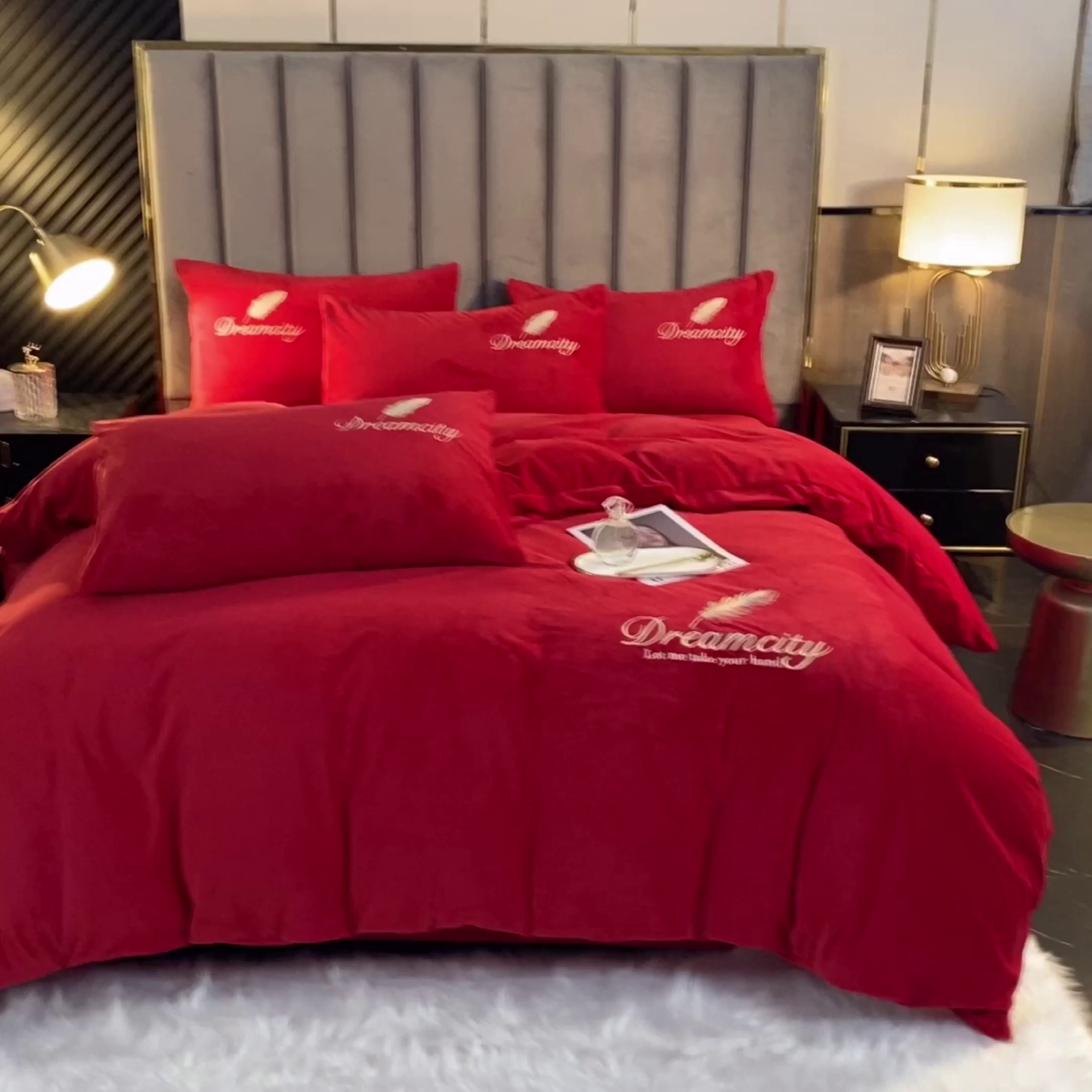 91家纺网 家纺一手货源 找家纺 如一 2025新款水晶绒纯色刺绣轻羽系列四件套 轻羽-中国红