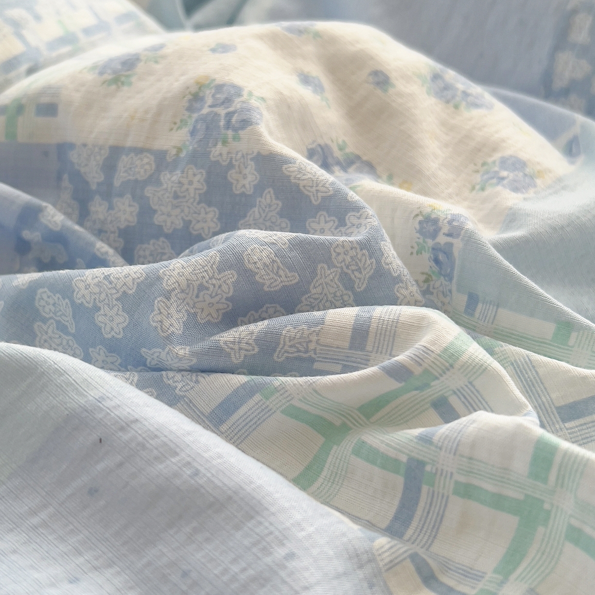 91家纺网 家纺一手货源 找家纺 赫然家纺 2026新款云感皱皱双层纱法式镂空全棉花边款单被套 兰亭序