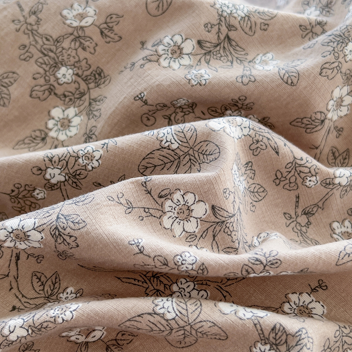 91家纺网 家纺一手货源 找家纺 赫然家纺 2026新款云感皱皱双层纱法式镂空全棉花边款单被套 幸福相约