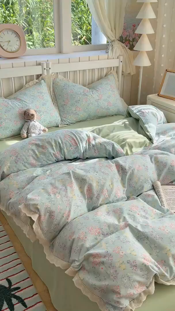 91家纺网 家纺一手货源 找家纺 赫然家纺 2026新款云感皱皱双层纱法式镂空全棉花边款单被套 花开半夏