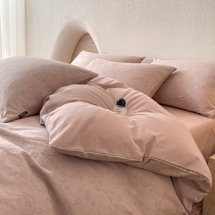 91家纺网 家纺一手货源 找家纺 宜代光年 2025新款全棉色织水洗棉大提花四件套（第一批）陌上花开-粉