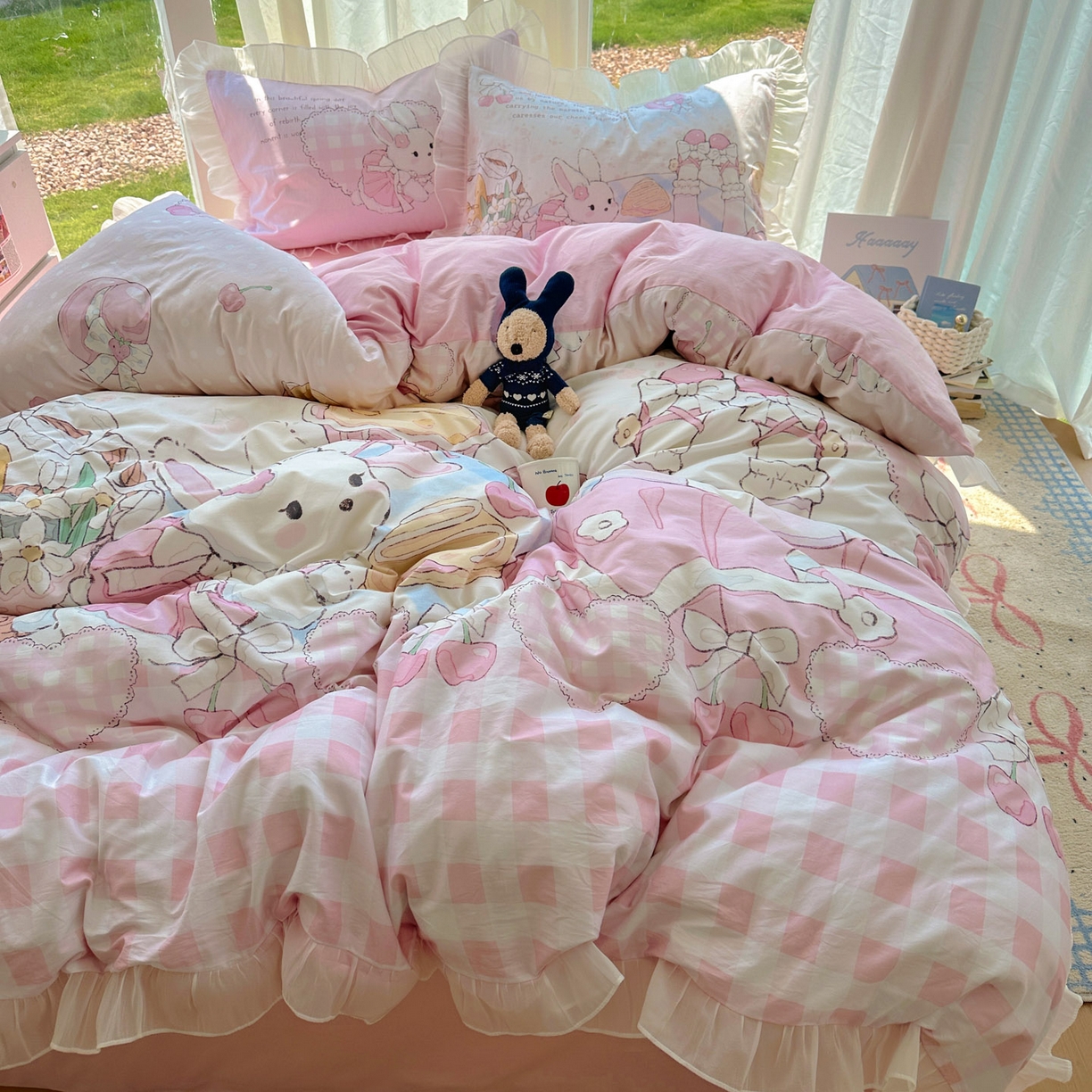 91家纺网 家纺一手货源 找家纺 希诺家居 2025新款洛丽塔风花边全棉纯棉四件套 春日出逃