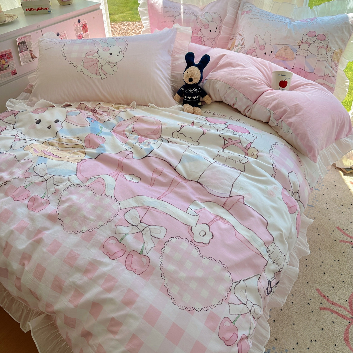 希诺家居 2025新款洛丽塔风花边全棉纯棉四件套 春日出逃