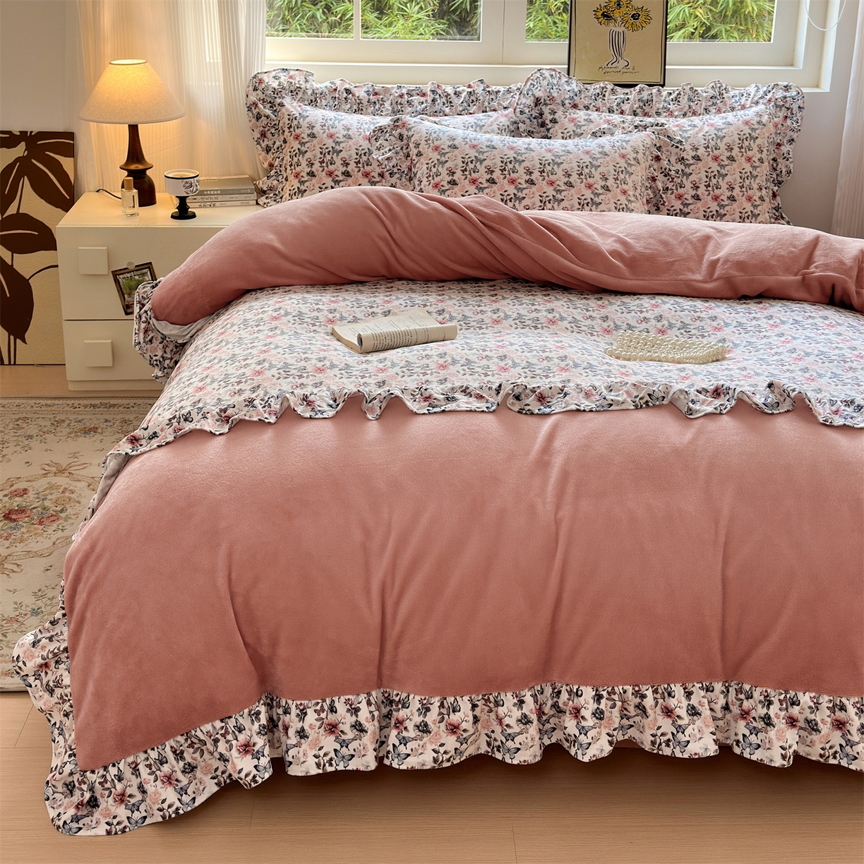 91家纺网 家纺一手货源 找家纺 （总）兰紫橙家纺 2025新款印花花边款牛奶绒宝宝绒四件套