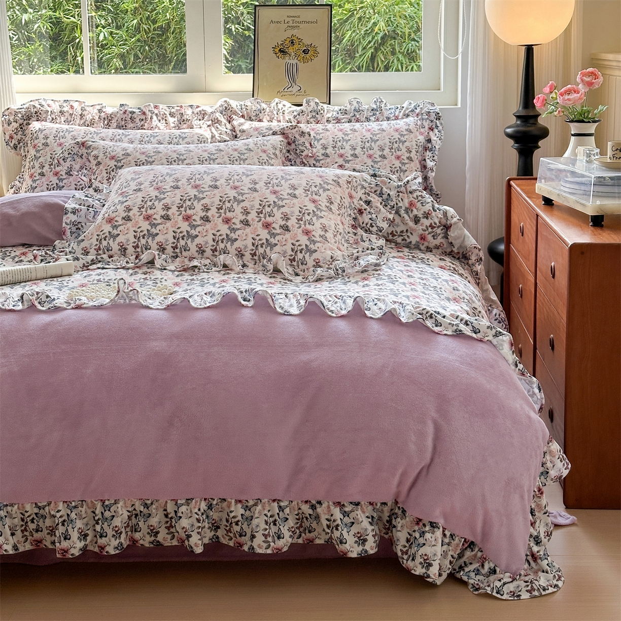 91家纺网 家纺一手货源 找家纺 兰紫橙家纺 2025新款印花蝴蝶花边款牛奶绒四件套 花边款-罗兰紫